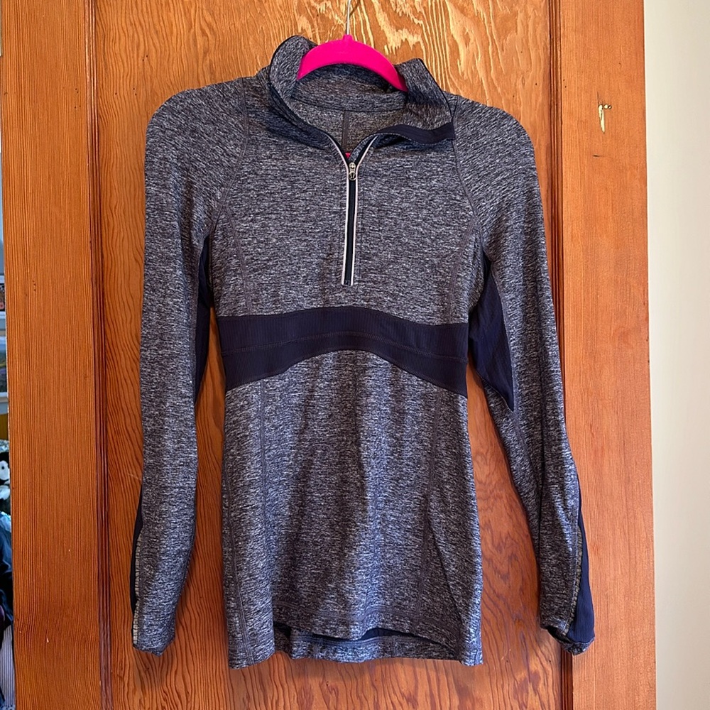Lululemon Quarter Zip - size small